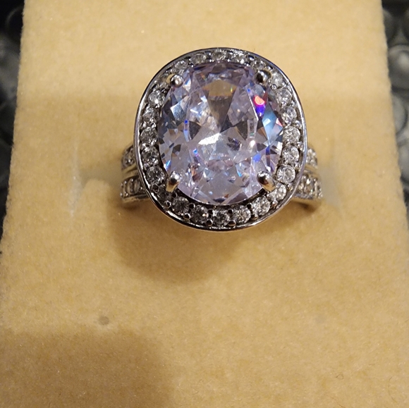 Stunning 6.48 TCW Oval CZ Zirconia Halo Bridal Set in Platinum - Picture 3 of 12